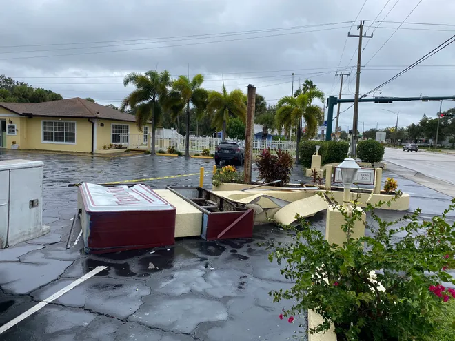 The sign at the Vero Inn on U.S. 1 in Vero Beach collapsed due to Hurricane Ian.