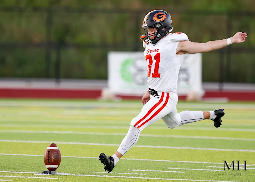 *WE DONT HAVE TO USE THIS I JUST HAVE IT SAVED??*

Clayton Breon '24 kicking off for the Bulldogs.